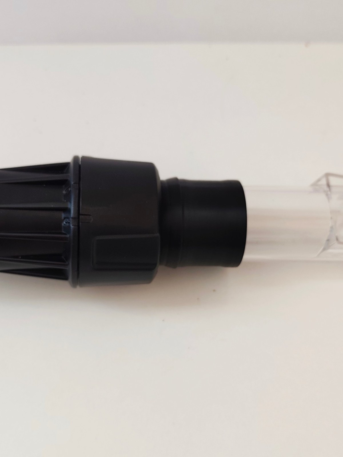 Adapter DeWalt AirLock auf Kantenfräse Makita DRT50 / RT0700C montiert – echtes Foto